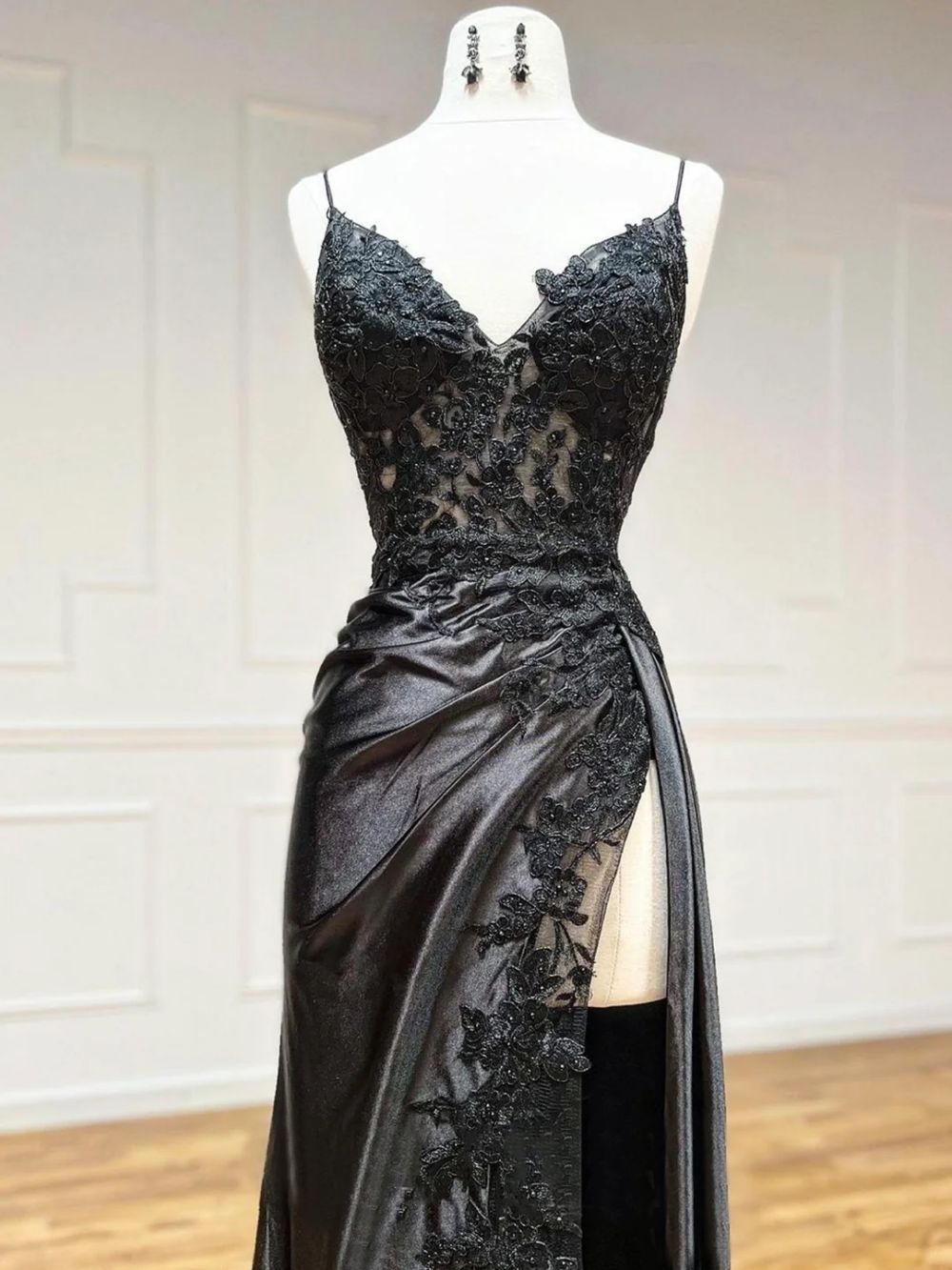 V-neck Backless Mermaid Black Lace Diamond Trim Slim Split Long Dress Party Gown Long Dress